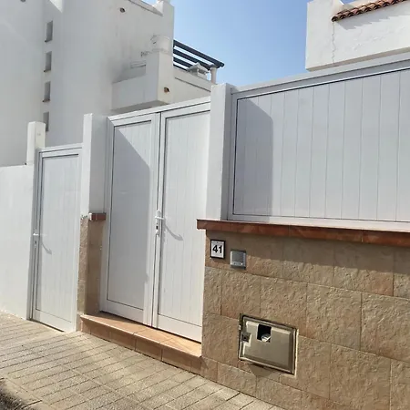 Atlantic Breeze House I Double At El Campanario I 600 Meters From Popcorn And 1km From Center Pensjonat Corralejo